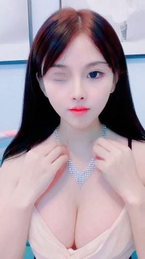 纯欲系嫩模小优完美身材诱人美乳挑逗16